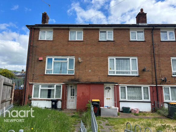 3 bed property, in Howard Close, £150,000