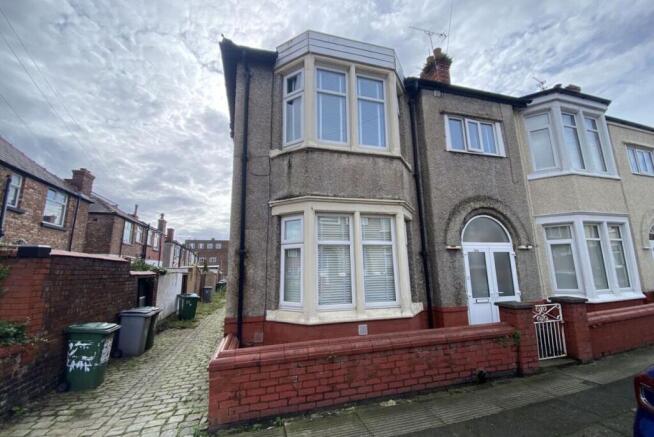 3 bed property, in Edinburgh Road, £154,000