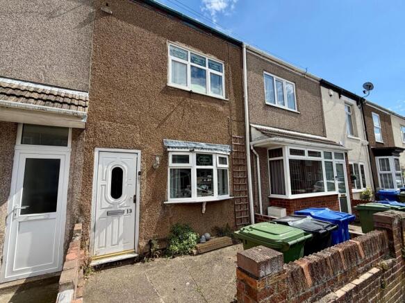 2 bed property, in Lovett Street, £70,000