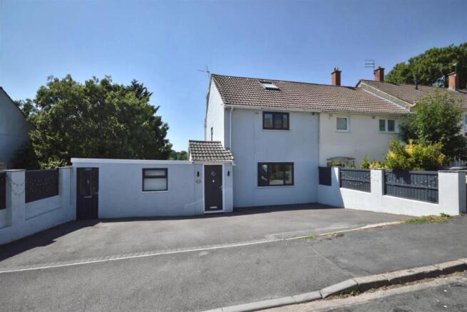3 bed property, in Dutton Road, £340,000
