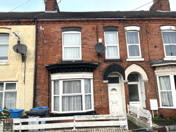 4 bed property, in Lambert Street, £110,000