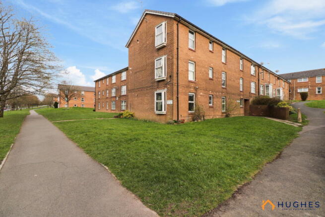 2 bed property, in Westminster Crescent, £160,000