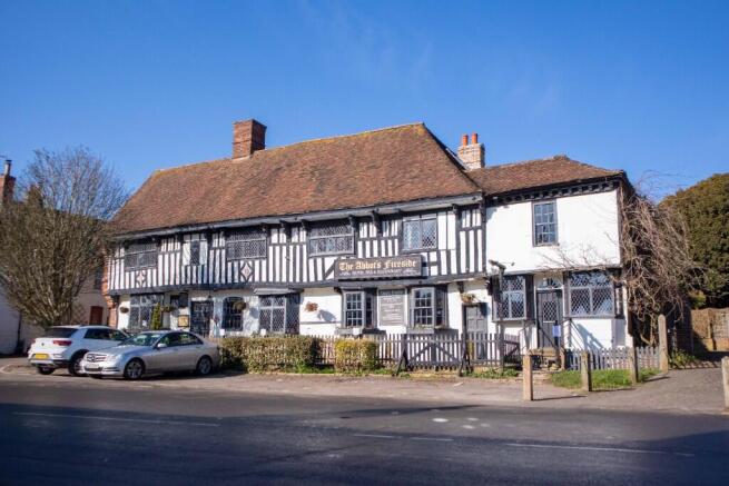 7 bed property, in High Street, £549,000