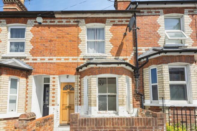 2 bed property, in Henry Street, £319,500