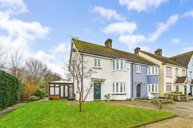 2 bed property, in The Green, £500,000