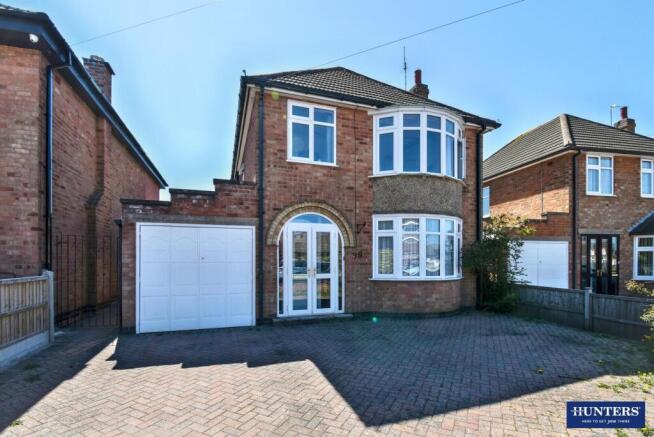 3 bed property, in Grasmere Road, £375,000
