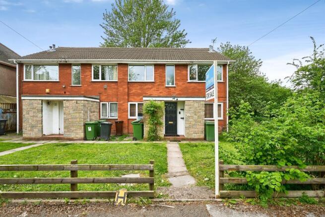 2 bed property, in Bowker Street, £70,000