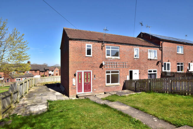 3 bed property, in Scotton Gardens, £166,500