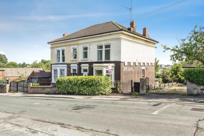 4 bed property, in Baghill Lane, £180,000