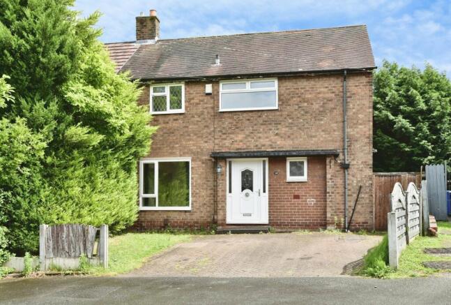 3 bed property, in Eldercroft Road, £325,000