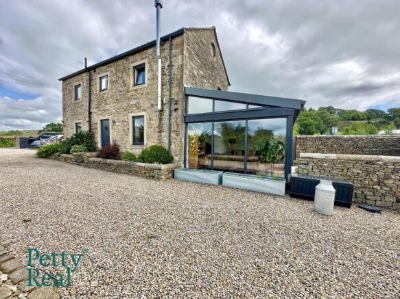 3 bed property, in Cob Lane, £499,950
