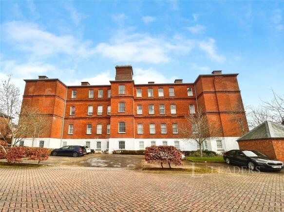 1 bed property, in Serotine Close, £160,000