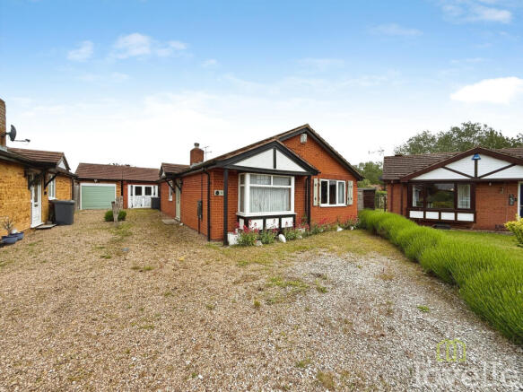 3 bed property, in Elvington Close, £190,000
