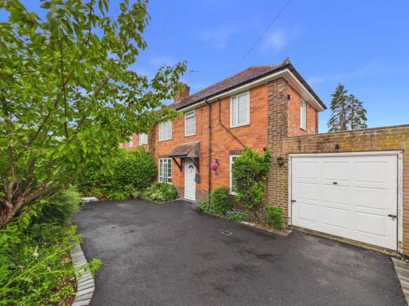 2 bed property, in Callington Road, £385,000
