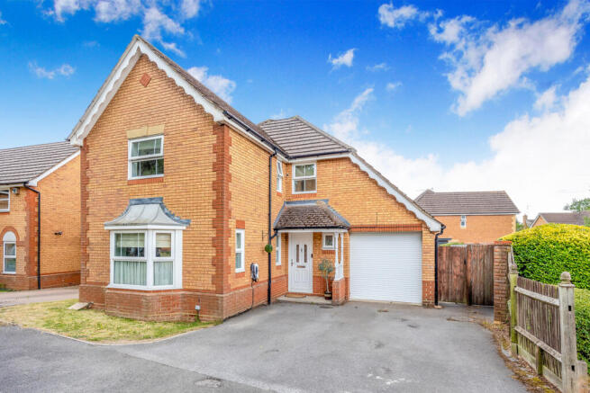 4 bed property, in Anthian Close, £665,000
