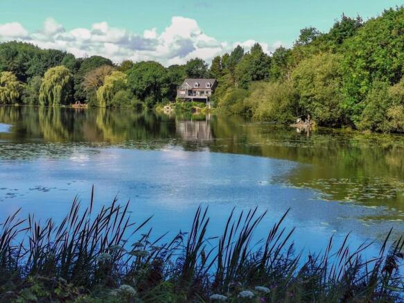 4 bed property, in Newbridge Lakes, £1,325,000