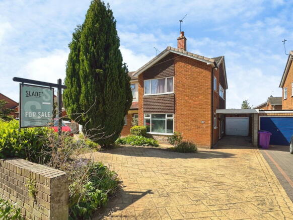 3 bed property, in Oak Hill, £295,000