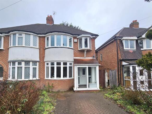 3 bed property, in Melton Avenue, £250,000