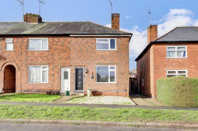 2 bed property, in Margaret Avenue, £160,000