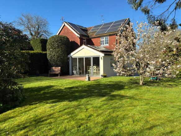 3 bed property, in Shirley Cottage, £700,000