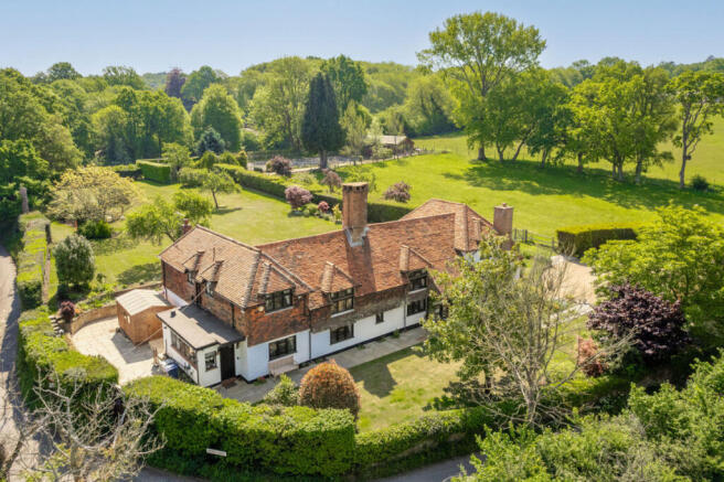 4 bed property, in Green Lane, £2,495,000