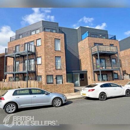 2 bed property, in Langney Road, £225,000