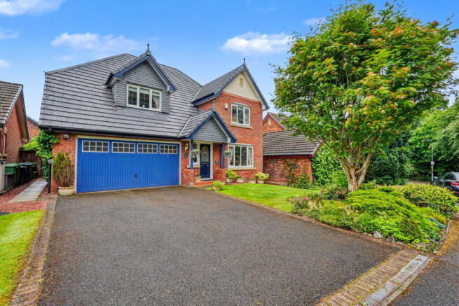 4 bed property, in The Parklands, £450,000