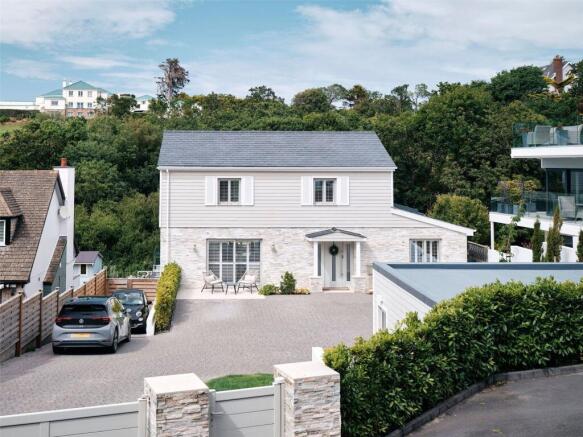 4 bed property, in Le Mont Du Ouaisne, £3,650,000