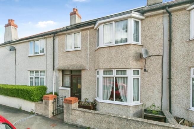 3 bed property, in Grange Road, £175,000