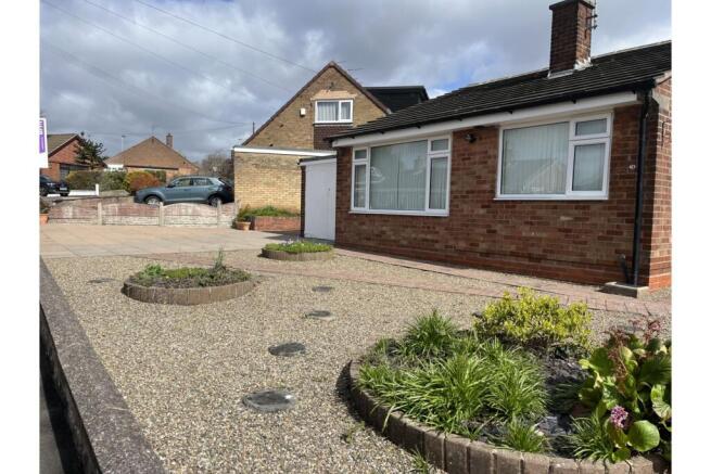2 bed property, in Stubbsfield Road, £270,000