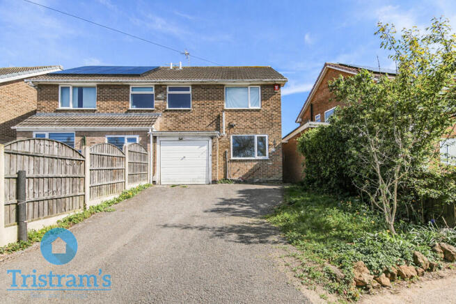 3 bed property, in Melbourne Road, £200,000