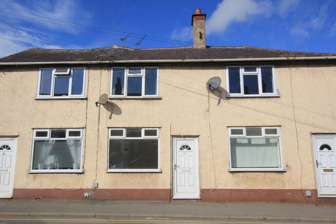 2 bed property, in Mill Lane, £115,000