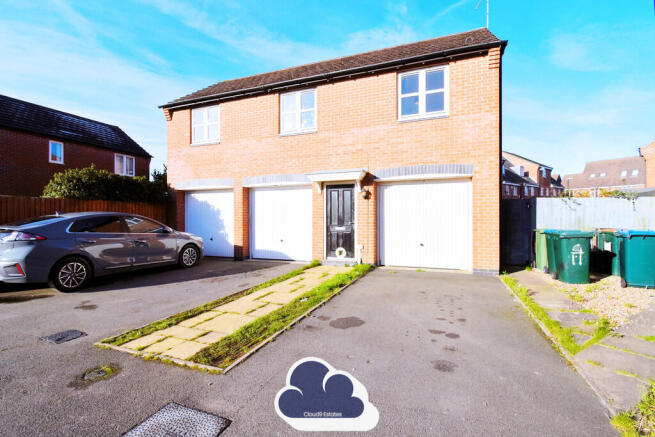 2 bed property, in Dragoon Road, £170,000