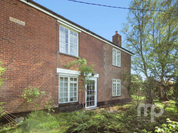 3 bed property, in 2 Rose Cottage, £325,000