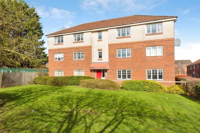 2 bed property, in Dexter Avenue, £90,000