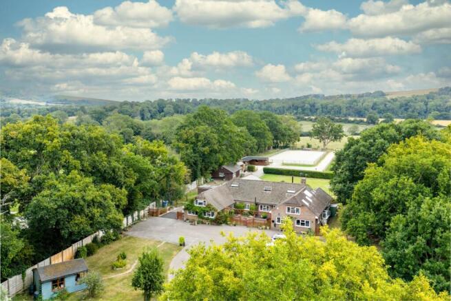6 bed property, in Storrington Road, £1,800,000