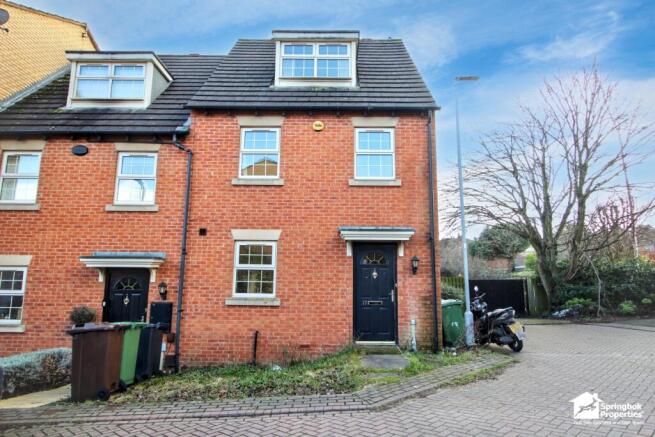 3 bed property, in Renaissance Drive, £220,000