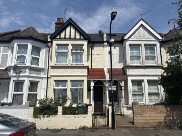 3 bed property, in Dawlish Road, £650,000