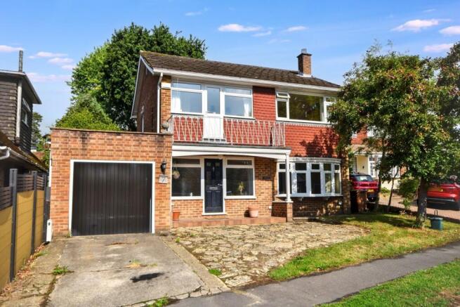 3 bed property, in Copse Avenue, £565,000