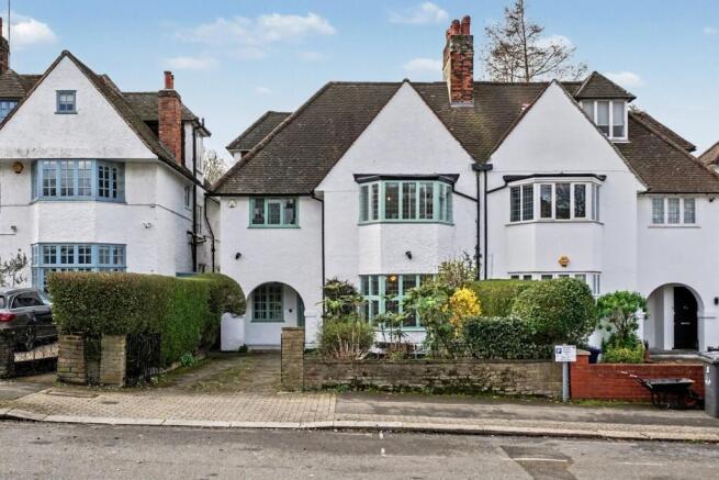 5 bed property, in Lyndale Avenue, £1,750,000