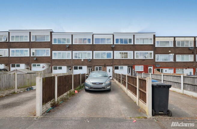 4 bed property, in Cotton Lane, £137,000