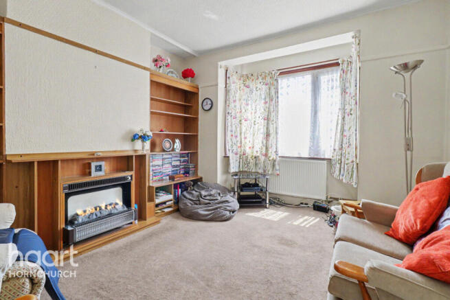3 bed property, in Stanley Road, £475,000