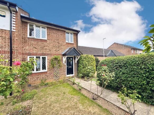 3 bed property, in Spayne Close, £337,500