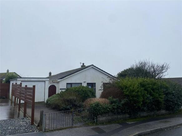 3 bed property, in Bambry Close, £320,000