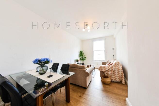 2 bed property, in Sylvester Path, £375,000
