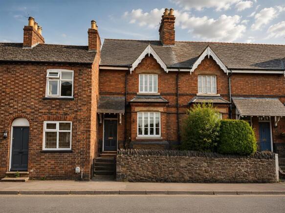 3 bed property, in High Street, £325,000