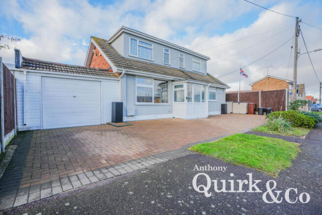 4 bed property, in Station Road, £450,000
