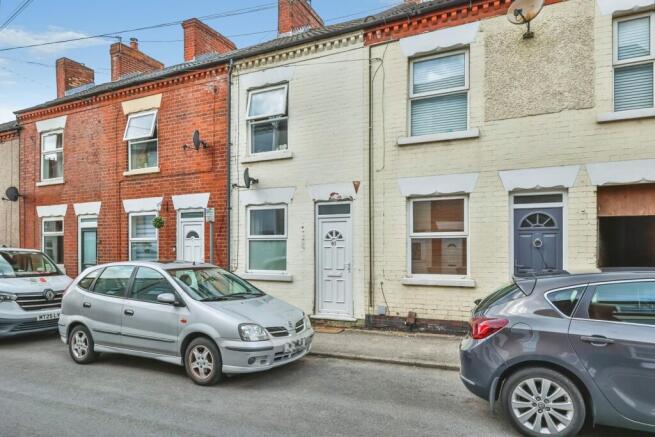 3 bed property, in Albert Street, £130,000