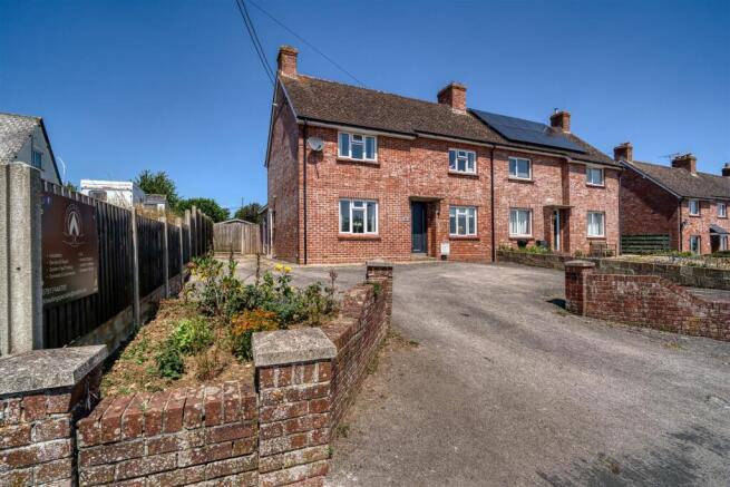 3 bed property, in Barrowlea, £335,000
