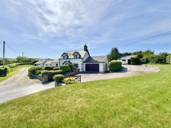 3 bed property, in Llanelian, £625,000